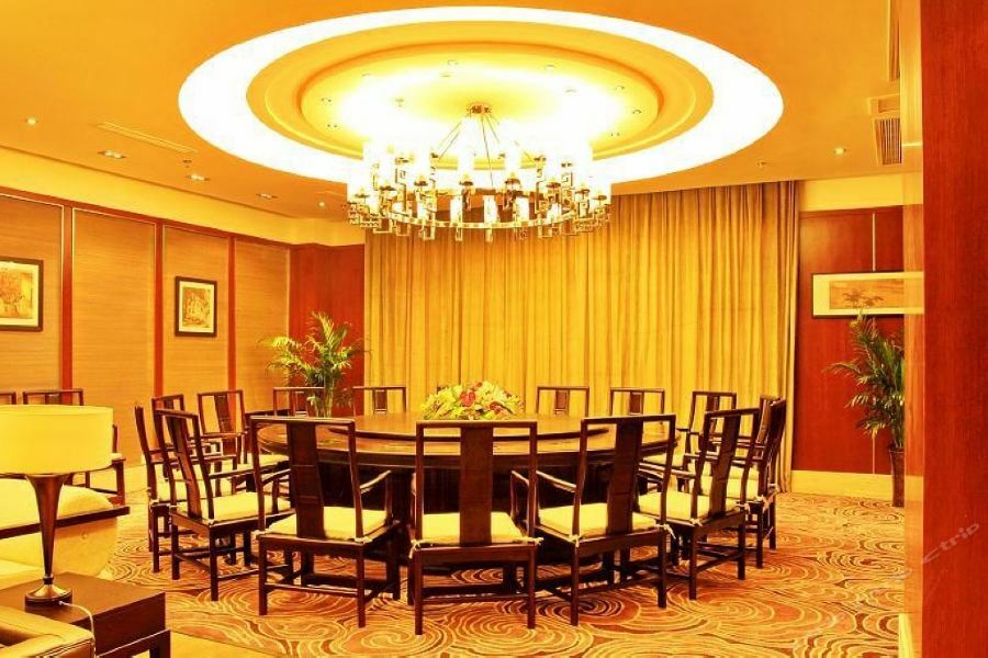 Langzhong Grand Hotel Shahepu Bagian luar foto