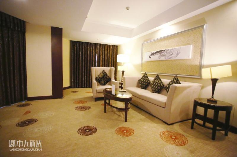 Langzhong Grand Hotel Shahepu Bagian luar foto